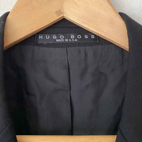 Hugo Boss sz 40R black wool blazer suit jacket in excellent pre owned condition - Picture 2 of 9